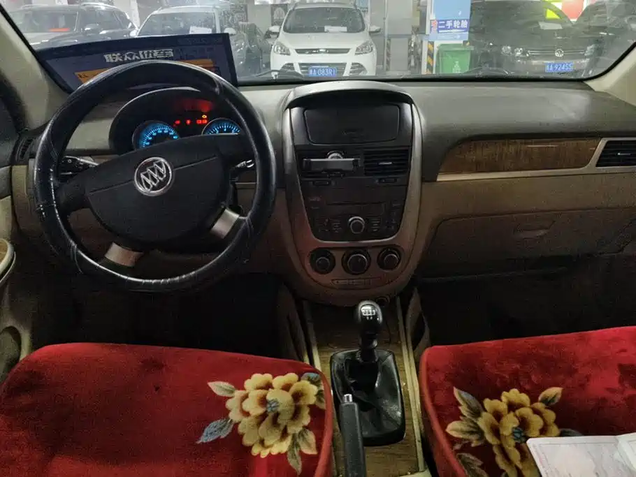 Buick Excelle — миниатюра 12