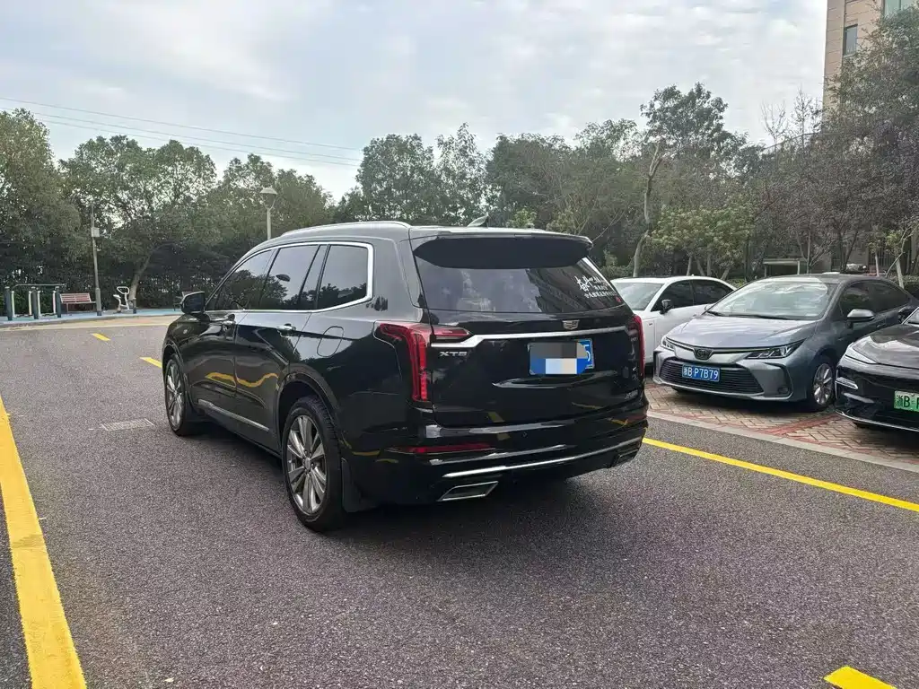 Cadillac XT6 2021 28T мест Luxury