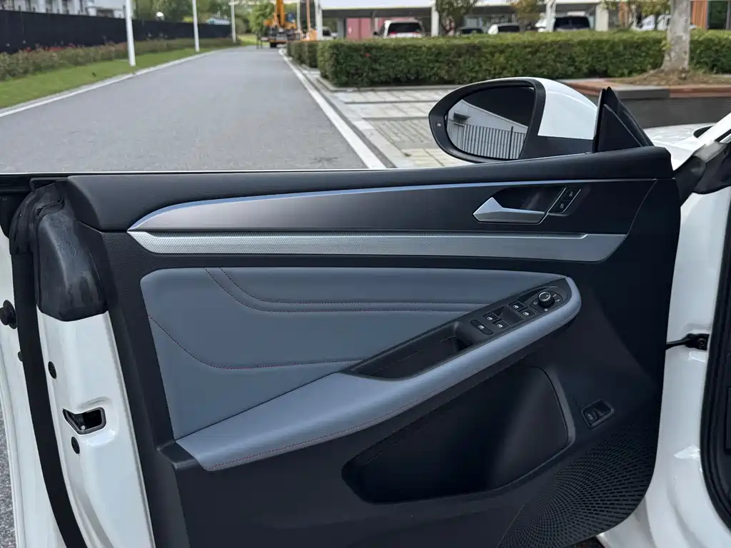 Volkswagen Lamando — миниатюра 18