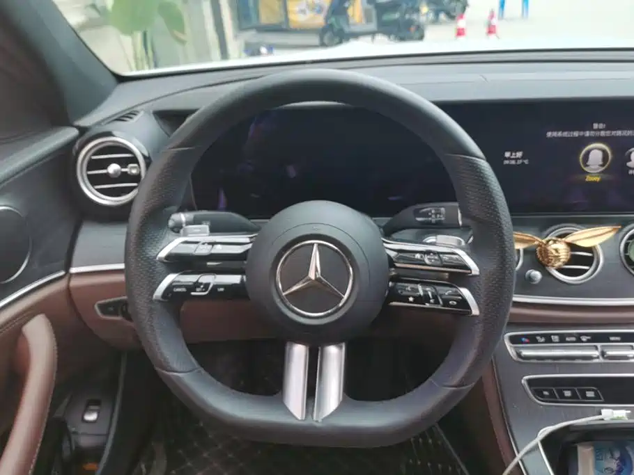 Mercedes-Benz E-Class — миниатюра 15