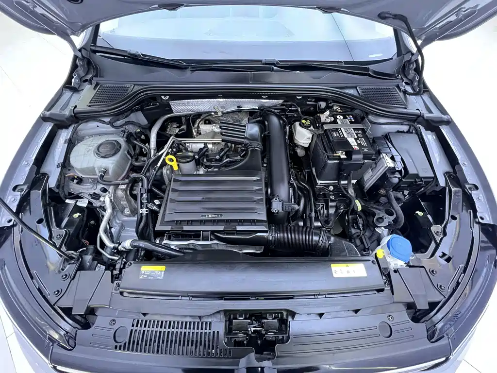 Volkswagen Golf — миниатюра 20