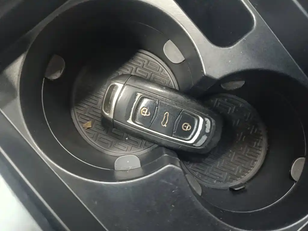 Geely Vision S1 — миниатюра 9
