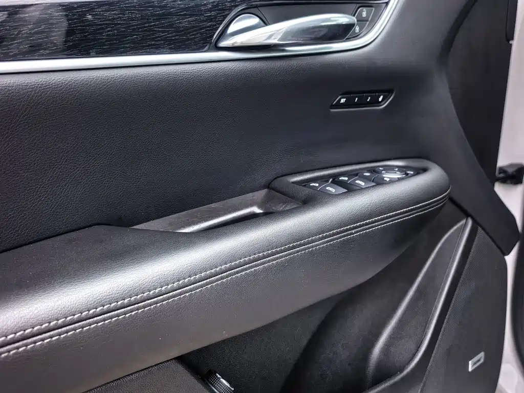 Cadillac XT5 — миниатюра 18