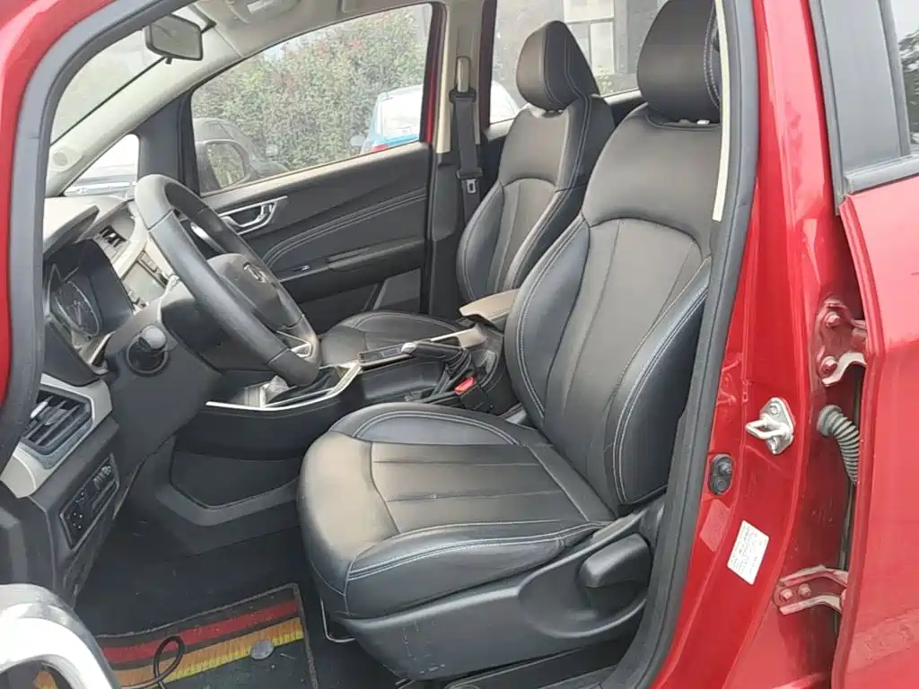 Geely Vision X3 — миниатюра 15