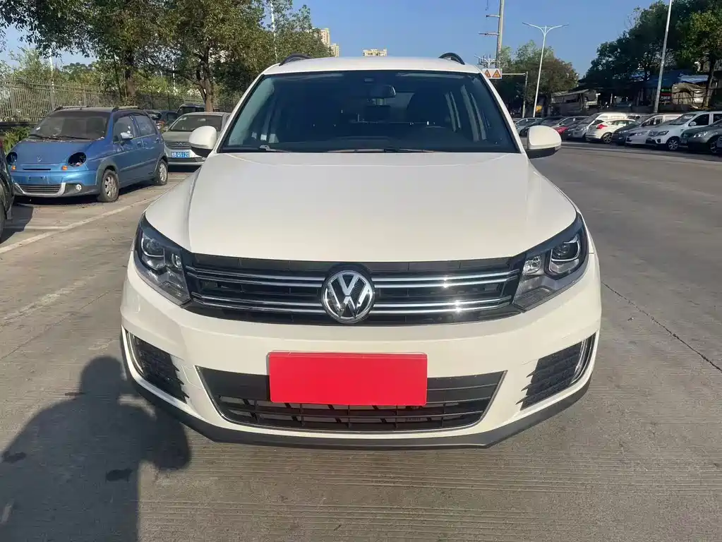 Volkswagen Tiguan — миниатюра 2