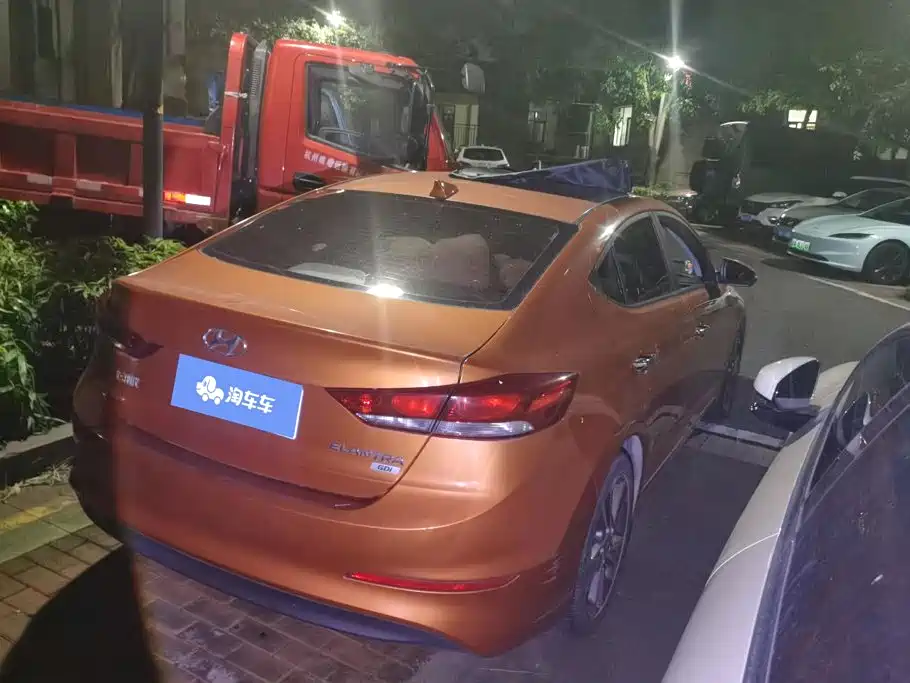 Hyundai Elantra — миниатюра 3