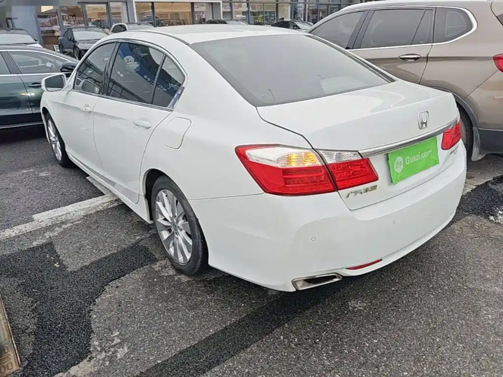Honda Accord — миниатюра 5