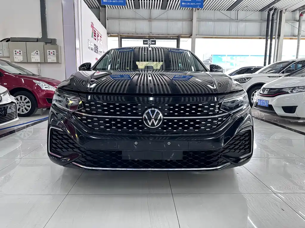 Volkswagen Passat 2022 330TSI Elite