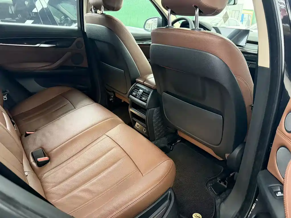 BMW X6 — миниатюра 18