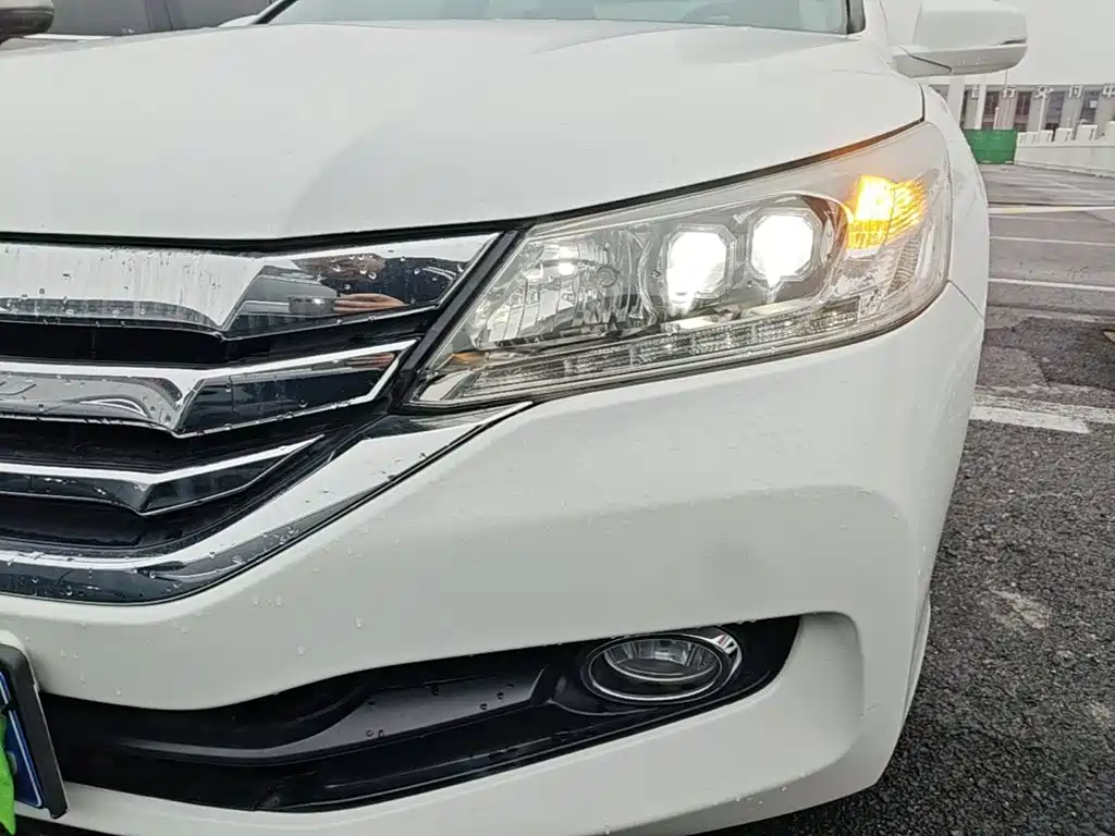 Honda Accord — миниатюра 24