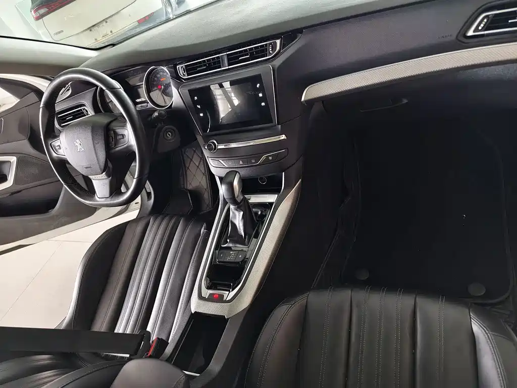 Peugeot 408 — миниатюра 11