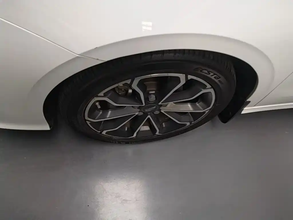 Geely Binrui — миниатюра 23