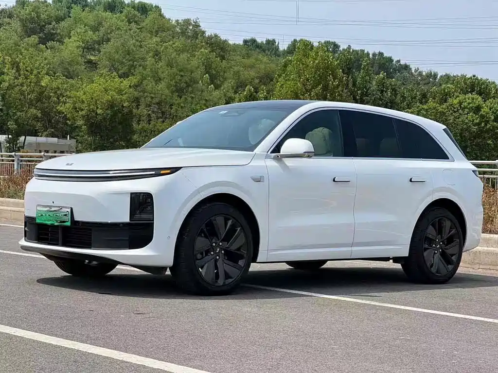 Li Auto Li L6 2025