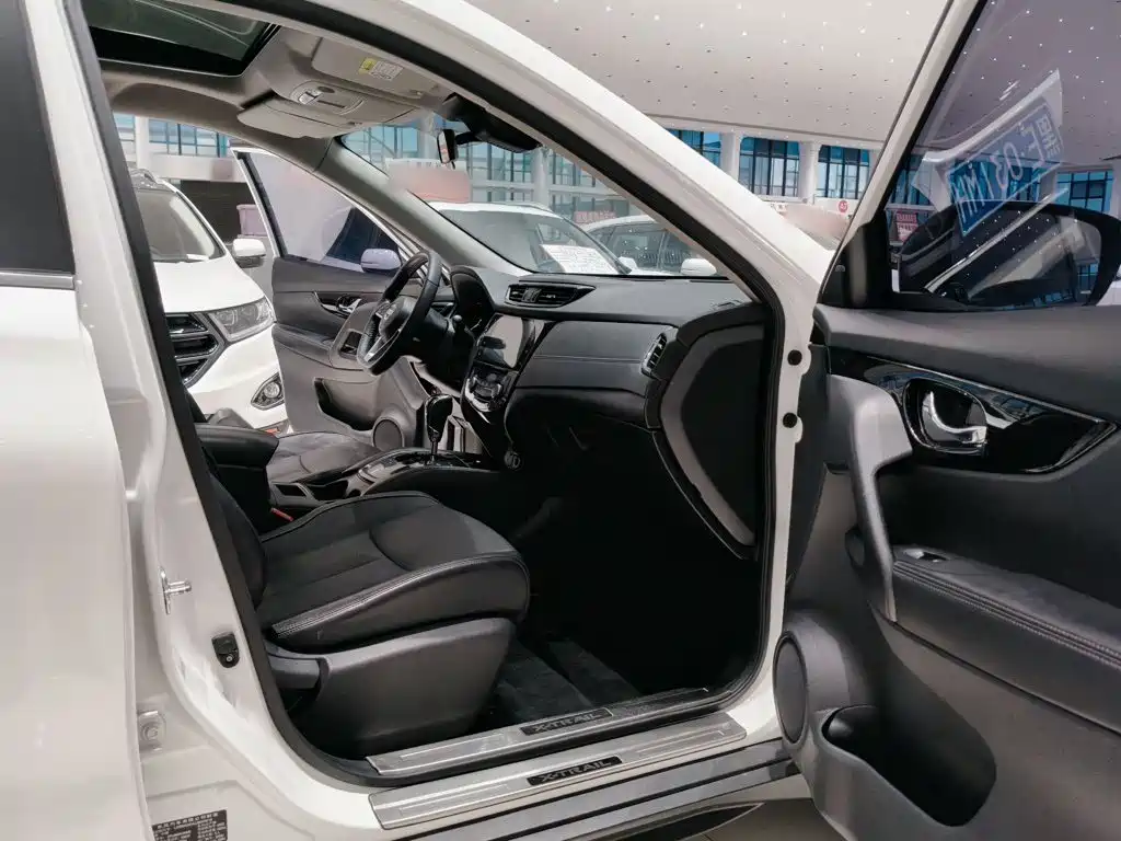 Nissan X-Trail — миниатюра 10