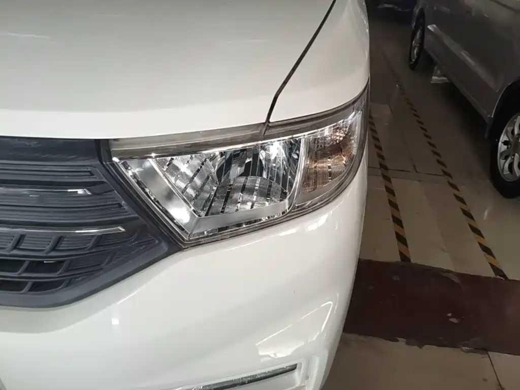 Wuling Hongguang V — миниатюра 24
