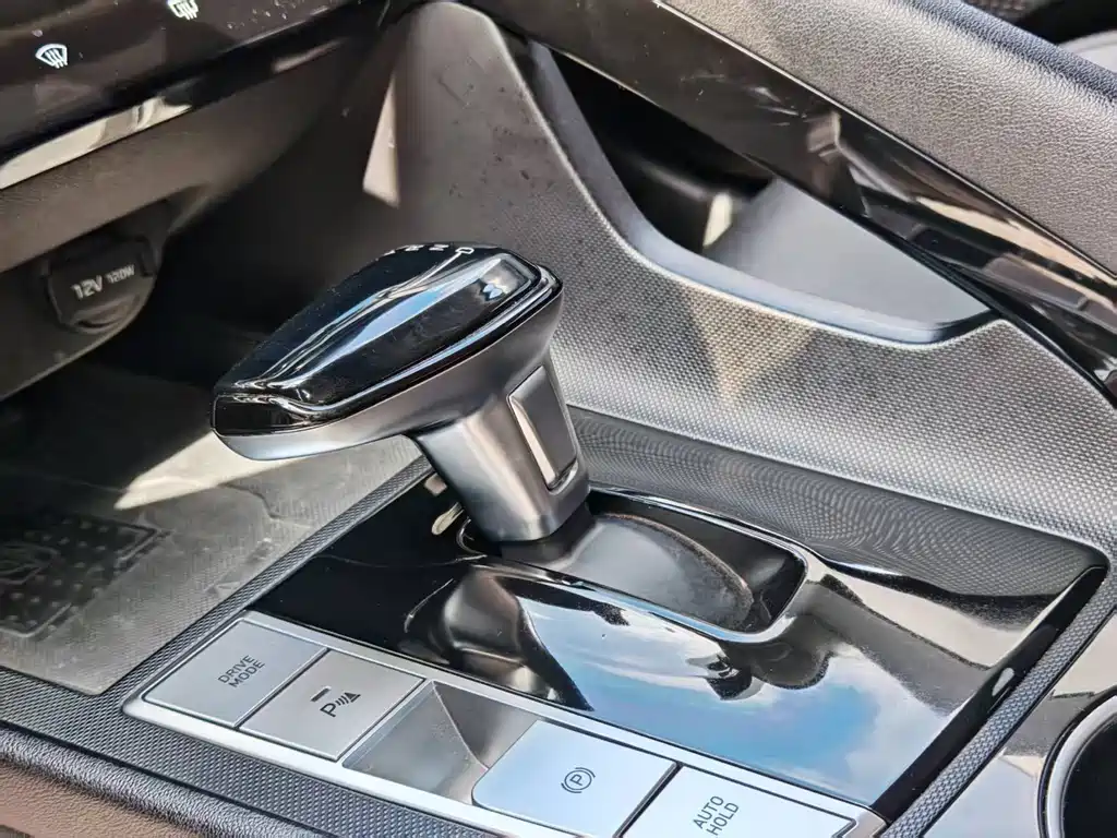 Hyundai Elantra — миниатюра 16