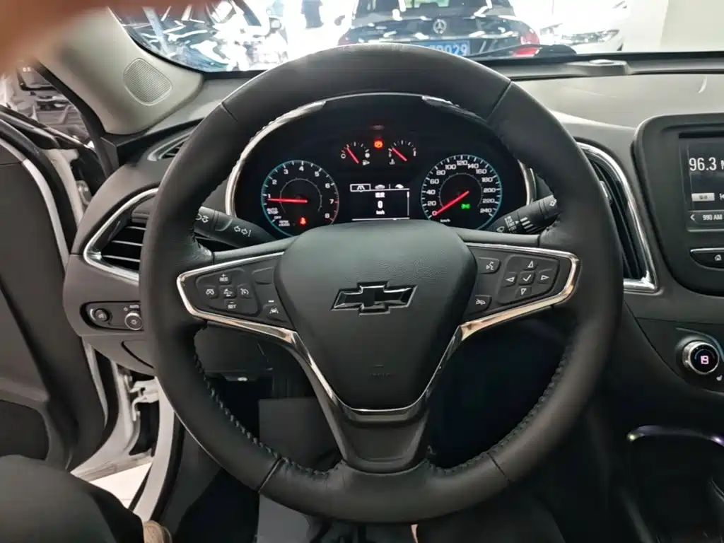 Chevrolet Malibu XL — миниатюра 11
