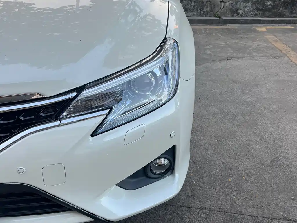 Toyota Reiz — миниатюра 17