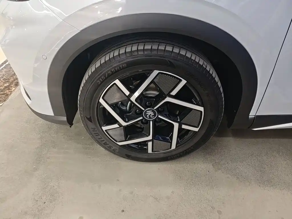 BYD Yuan Plus — миниатюра 23
