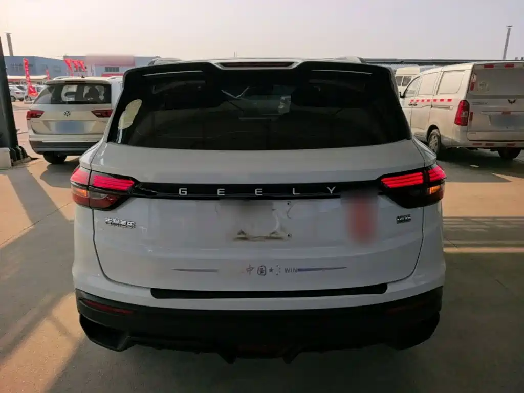 Geely Binyue — миниатюра 6