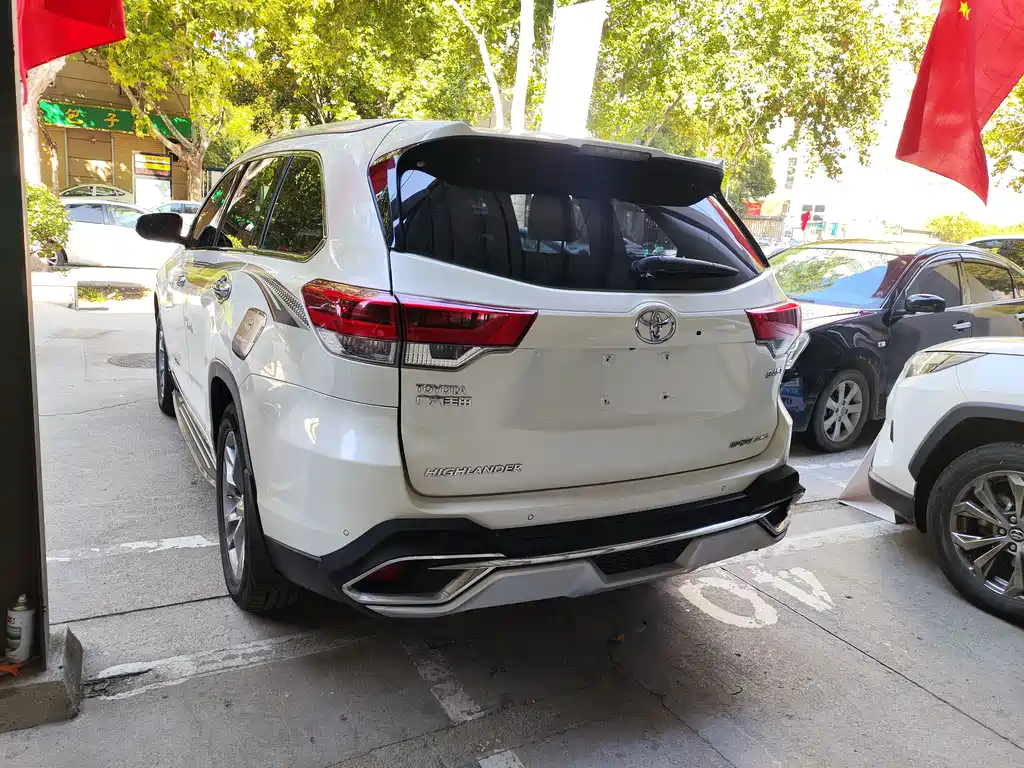 Toyota Highlander — миниатюра 14