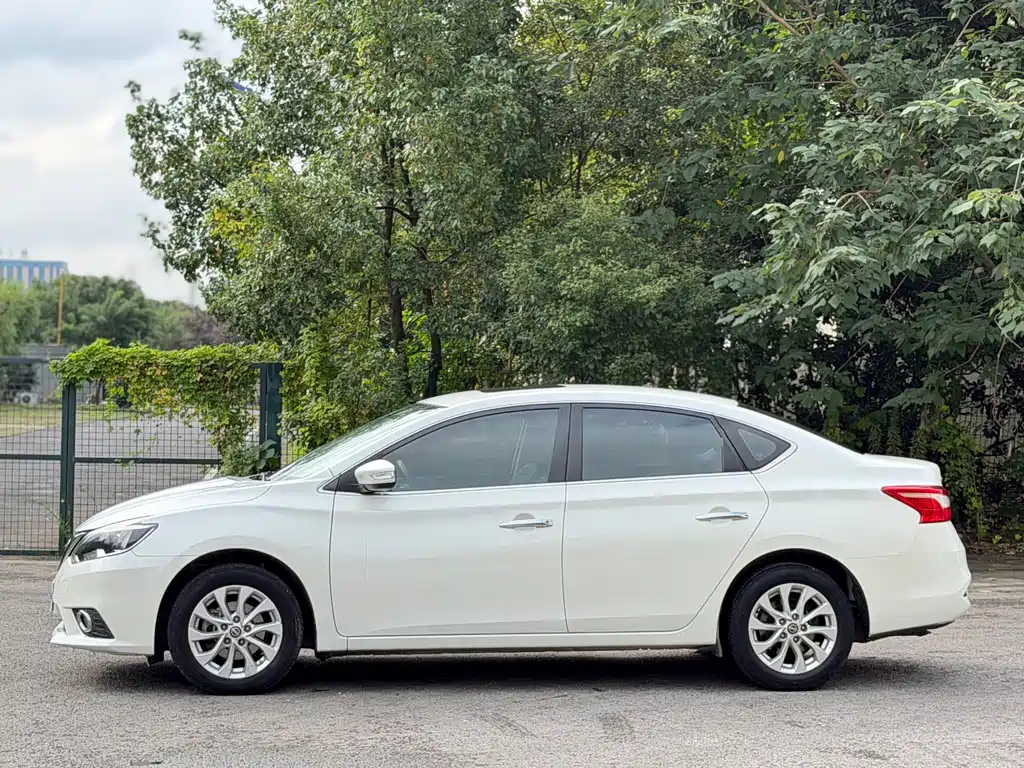Nissan Sylphy — миниатюра 7