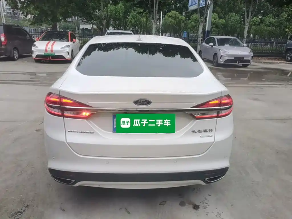 Ford Mondeo — миниатюра 6