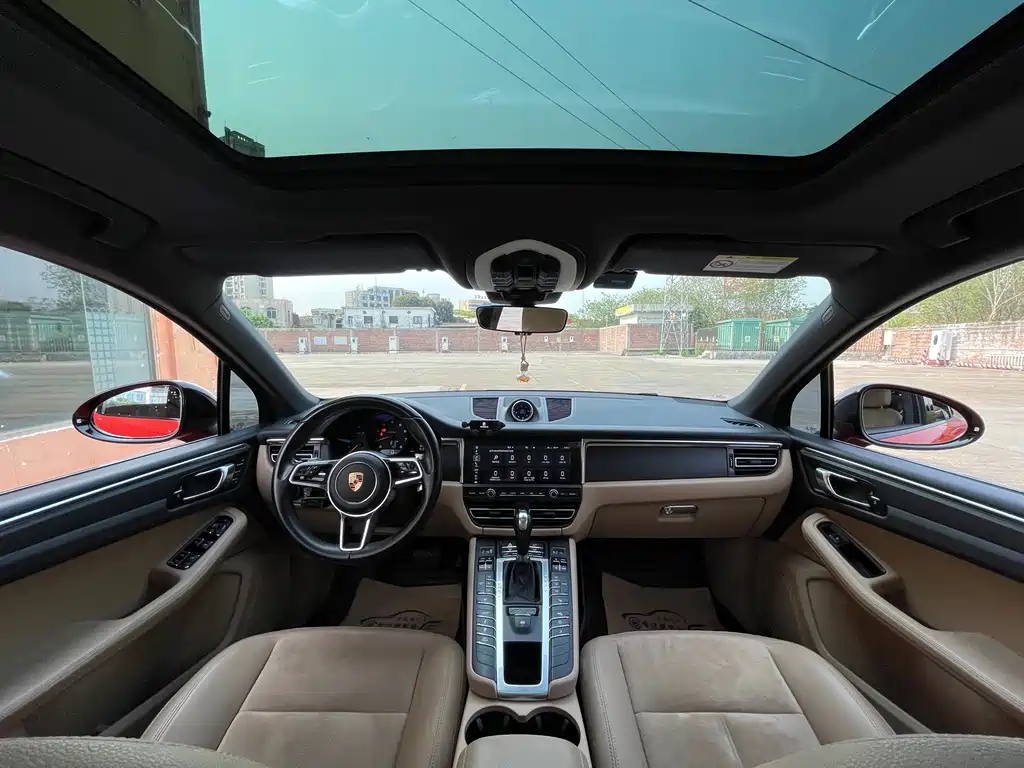 Porsche Macan — миниатюра 9