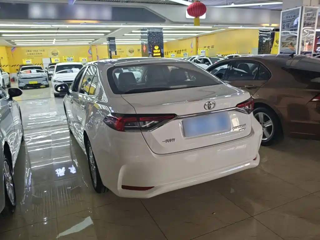 Toyota Corolla — миниатюра 5