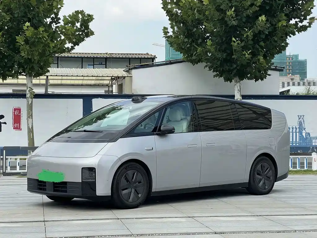Li Auto Li MEGA