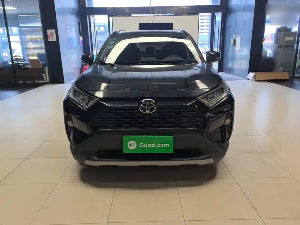 Toyota RAV4 — миниатюра 3