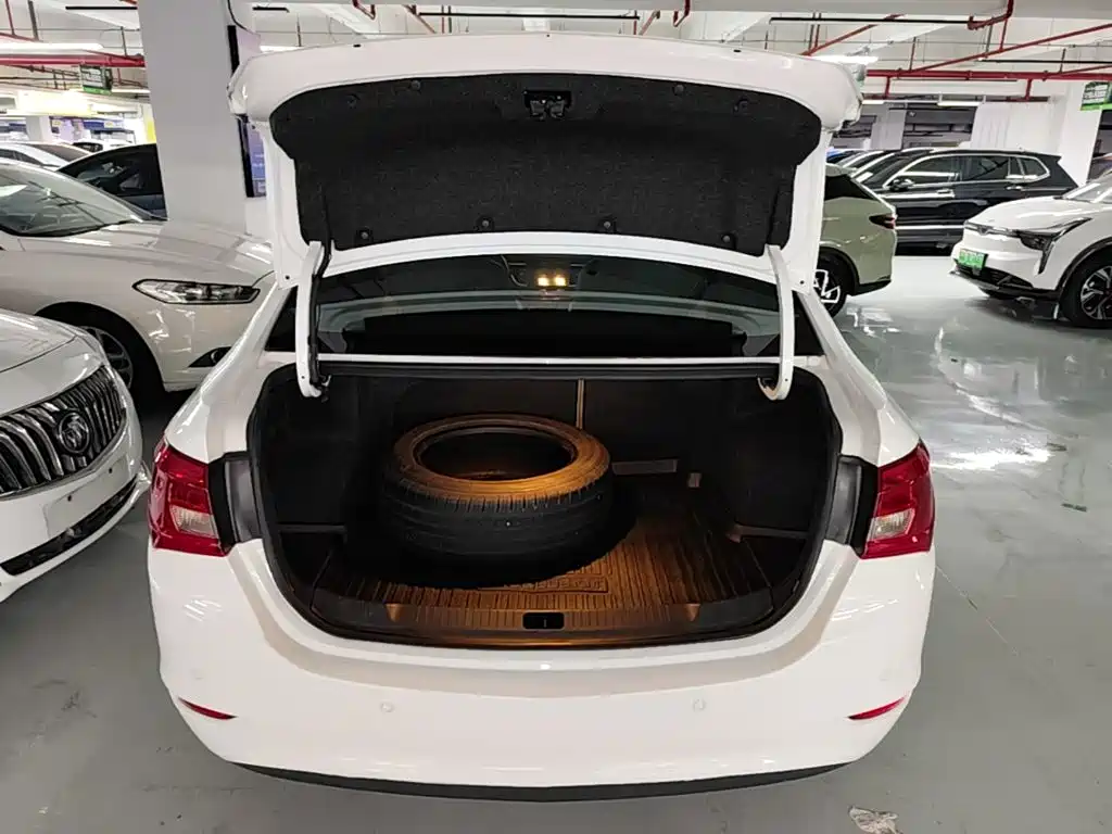 Buick Excelle — миниатюра 19