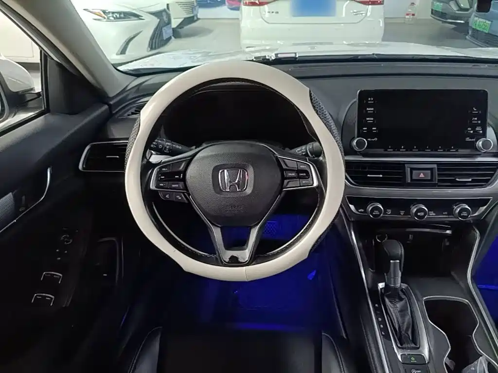 Honda Accord — миниатюра 11