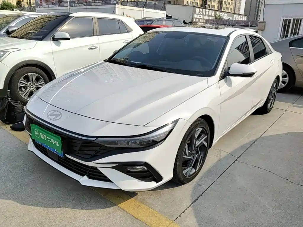 Hyundai Elantra — миниатюра 2