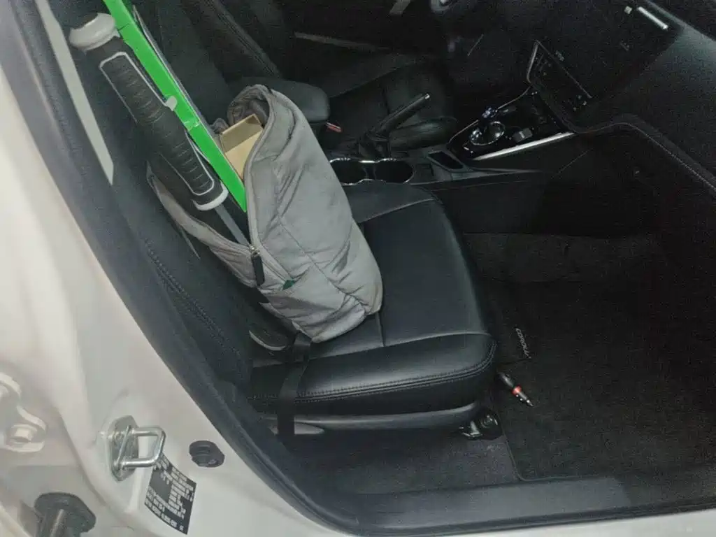 Toyota Corolla Hybrid — миниатюра 25