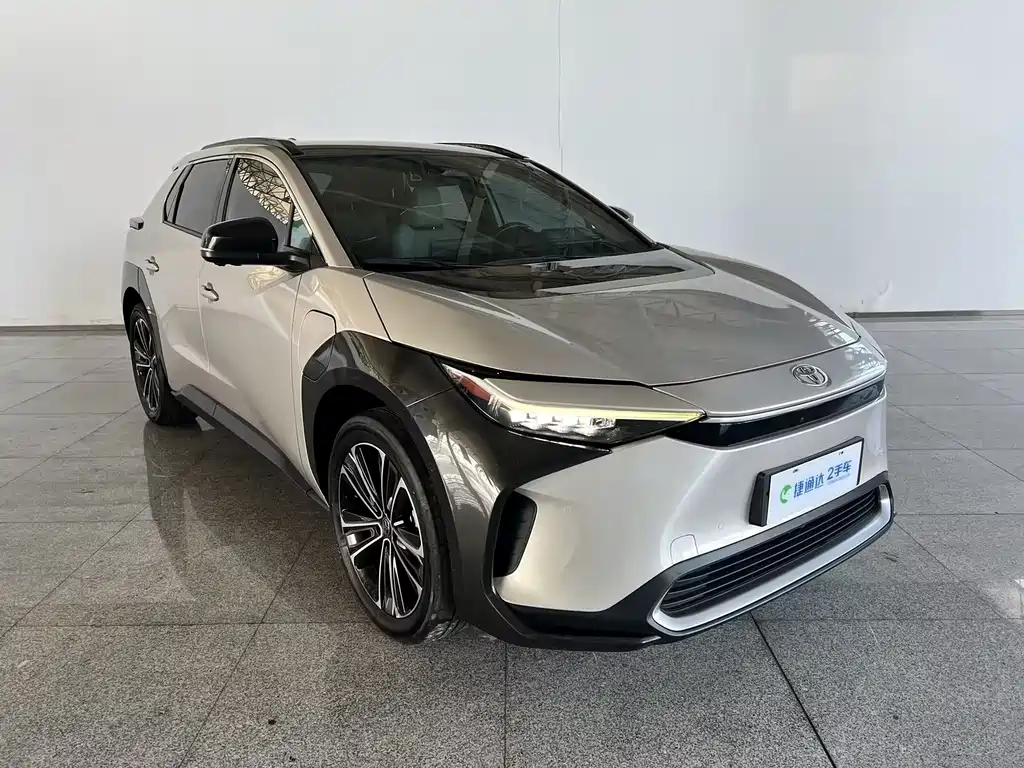 Toyota bZ4X — миниатюра 5