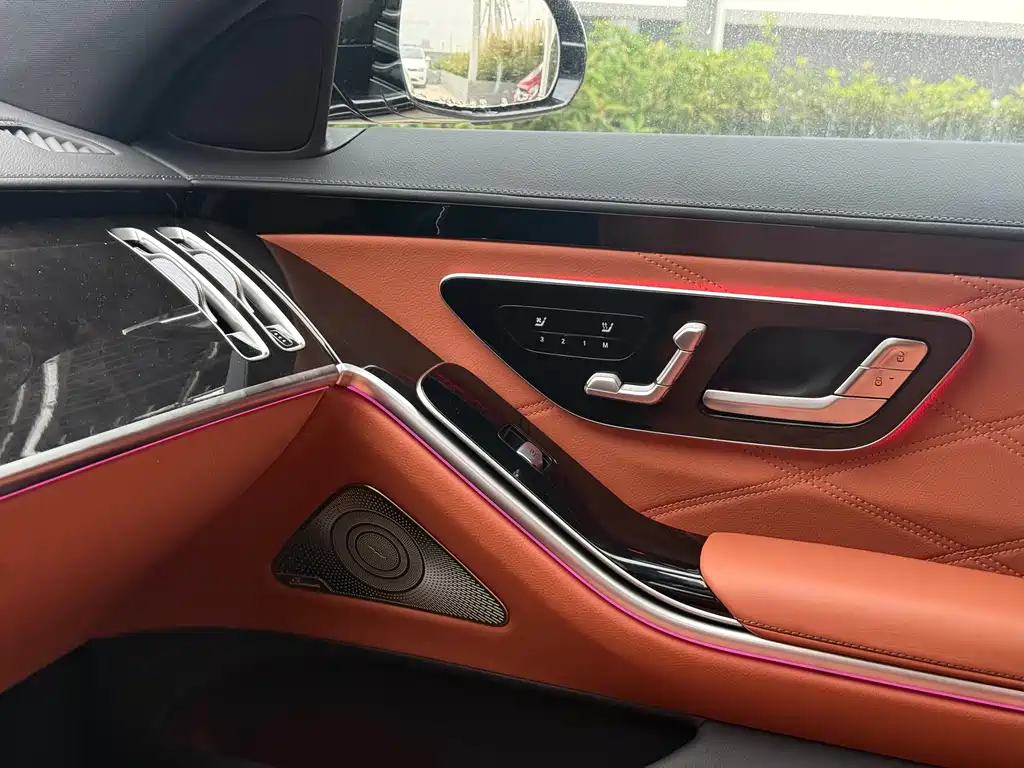 Mercedes-Benz S-Class — миниатюра 13