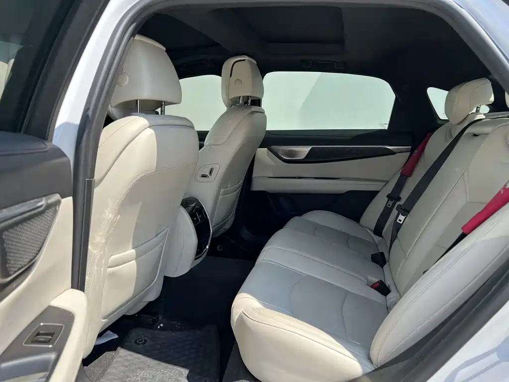 Cadillac CT6 — миниатюра 7