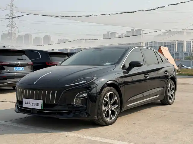 Hongqi E-QM5