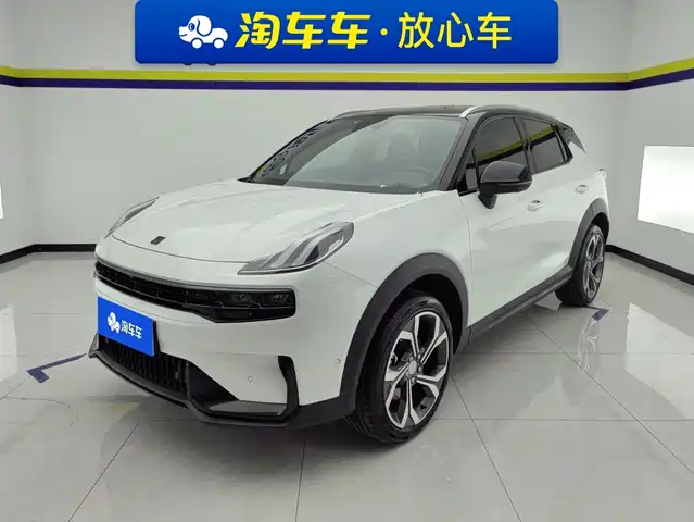 Lynk & Co 06