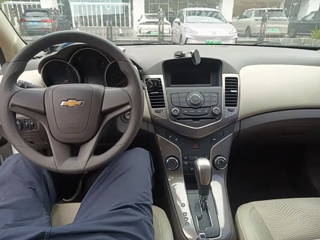 Chevrolet Cruze — миниатюра 10
