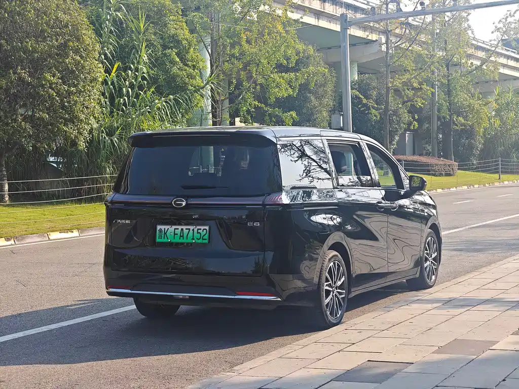 GAC Motor Trumpchi E8 PHEV — миниатюра 7