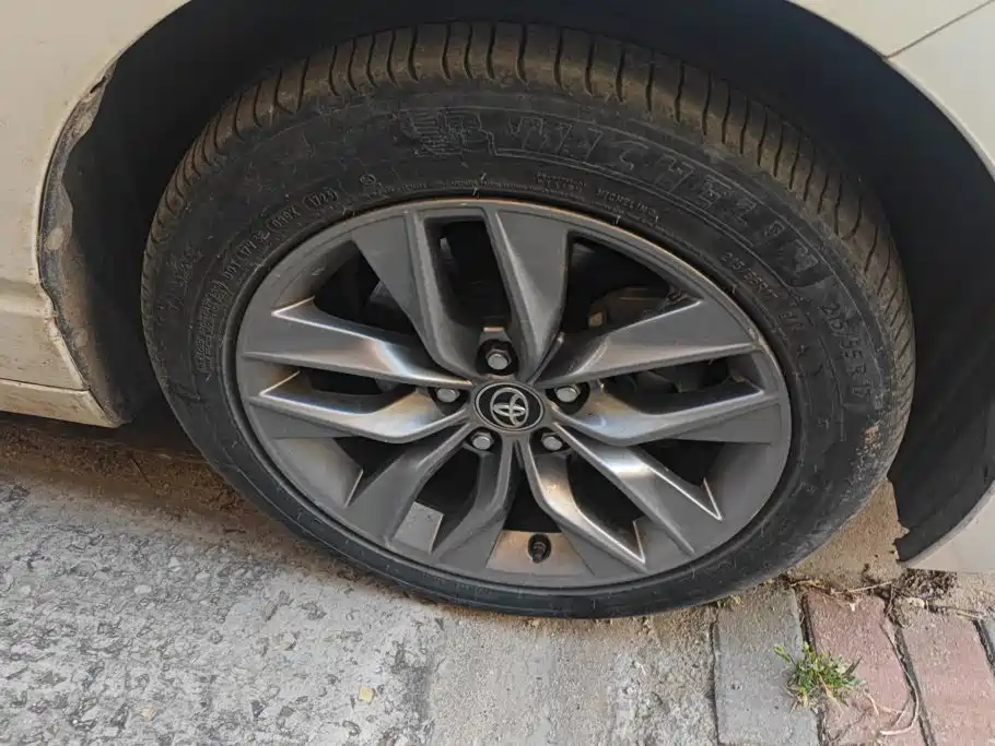Toyota Avalon — миниатюра 6