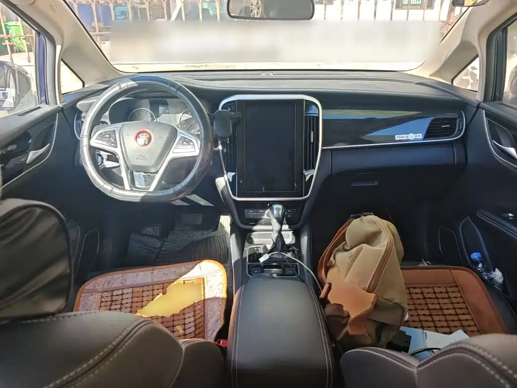 BYD MAX — миниатюра 10
