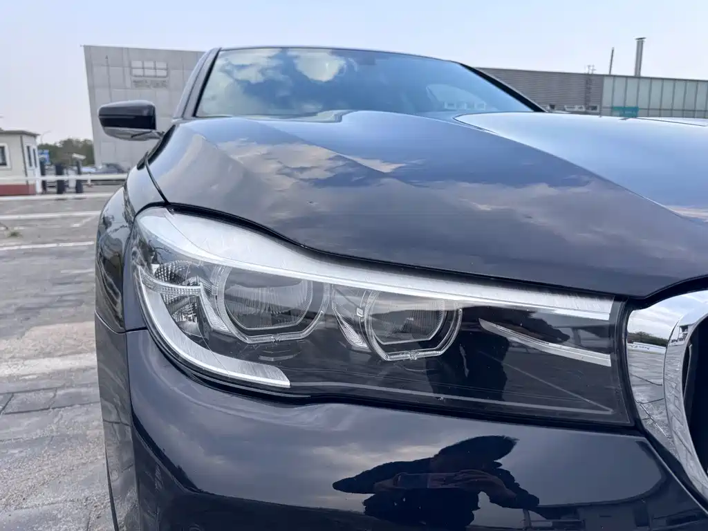 BMW 7 Series — миниатюра 20