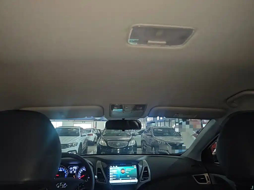 Hyundai Elantra Langdong — миниатюра 18