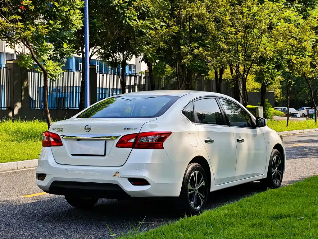 Nissan Sylphy — миниатюра 15