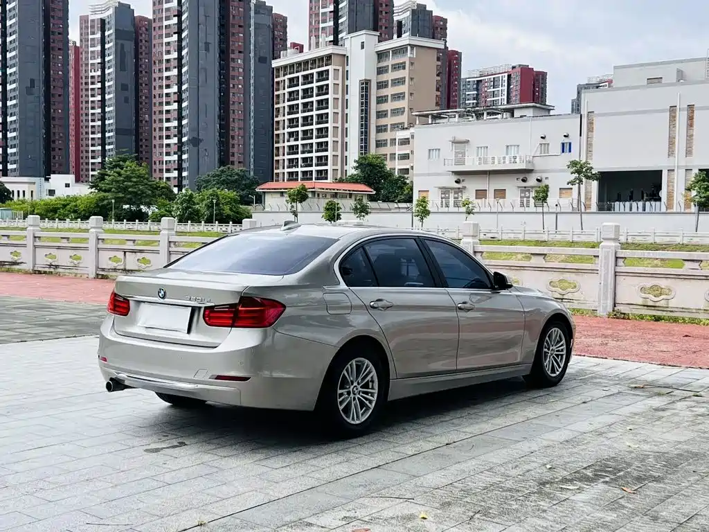 BMW 3 Series — миниатюра 9