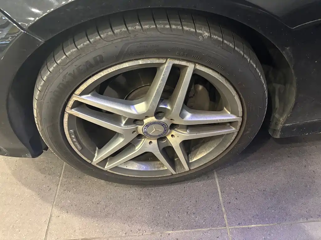 Mercedes-Benz E-Class — миниатюра 14