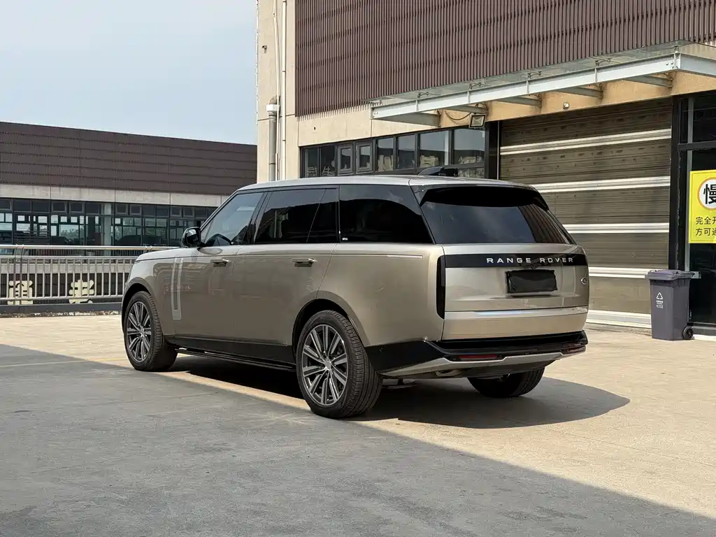 Land Rover Range Rover 2025 3.0 L6 400PS Long Wheelbase